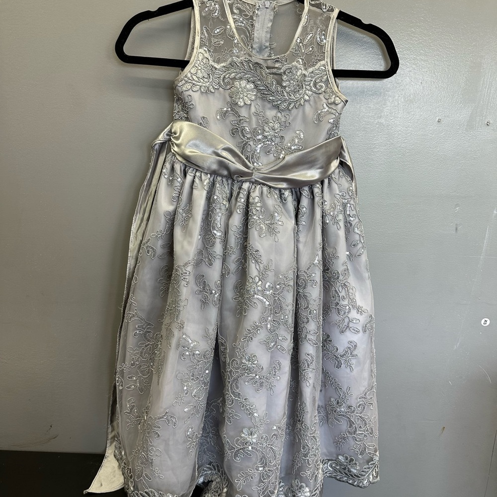 Elegant Silver Kids Dress.    <32>